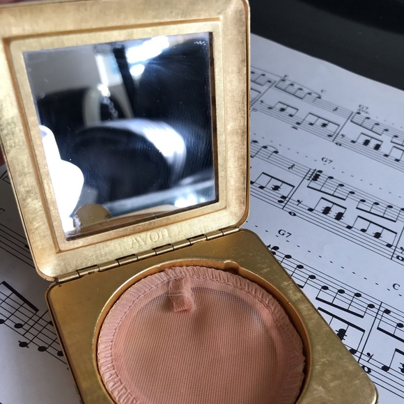 Vintage gold Avon mirror compact - Picture 4 of 7